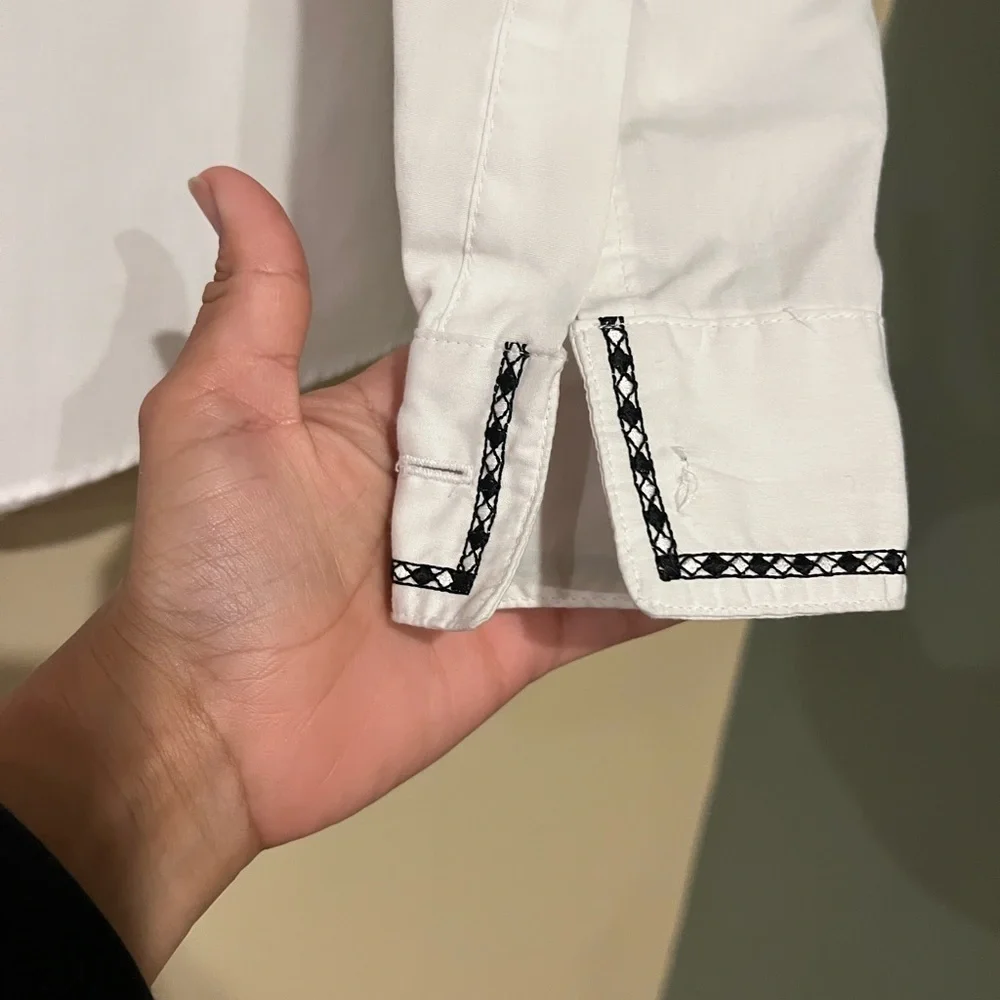 Yves St Clair Vintage White Collar Embroidered Button Down Size 10